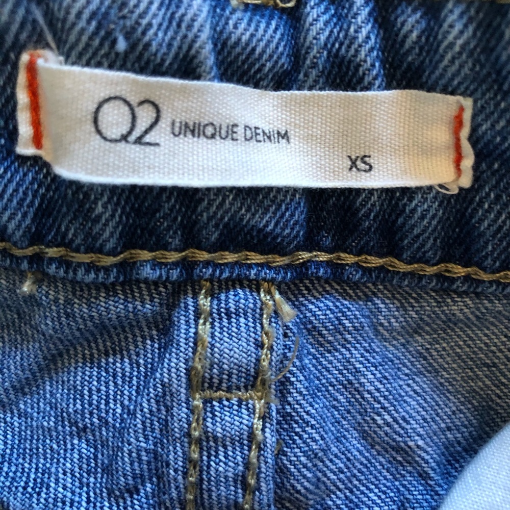 Q2 Embroidered Denim Shorts - Picture 5 of 12